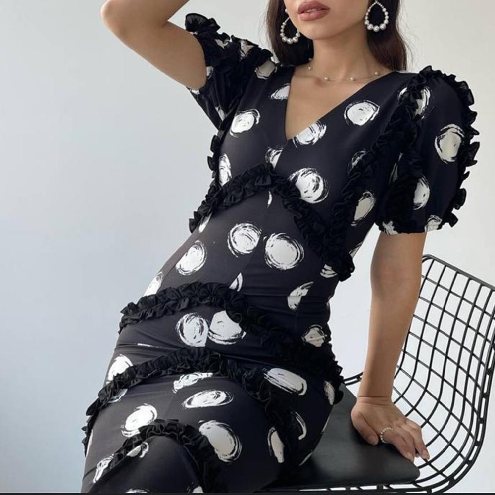 C/MEO Collective Dot Ruffle Tiered Fitted‎ Midi Dress A